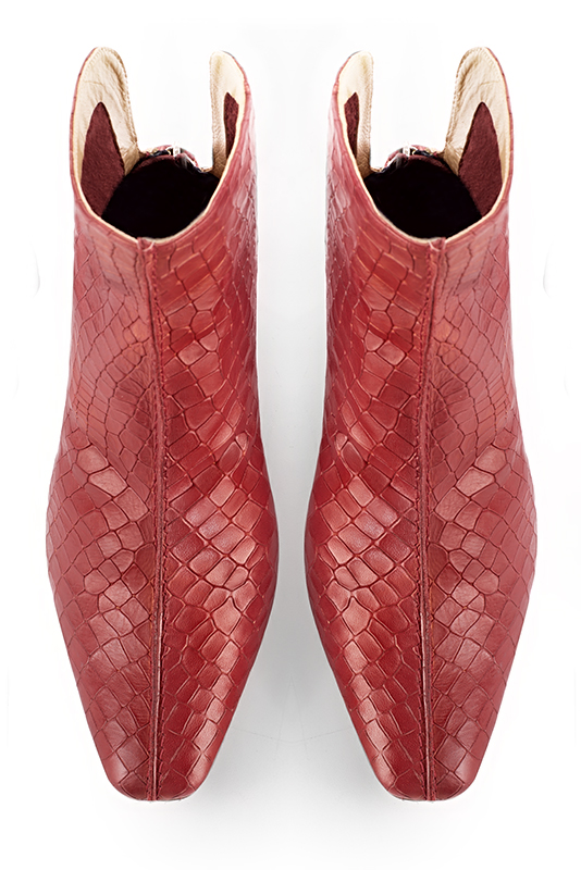 Scarlet red women's ankle boots with a zip at the back. Square toe. Medium block heels. Top view - Florence KOOIJMAN
